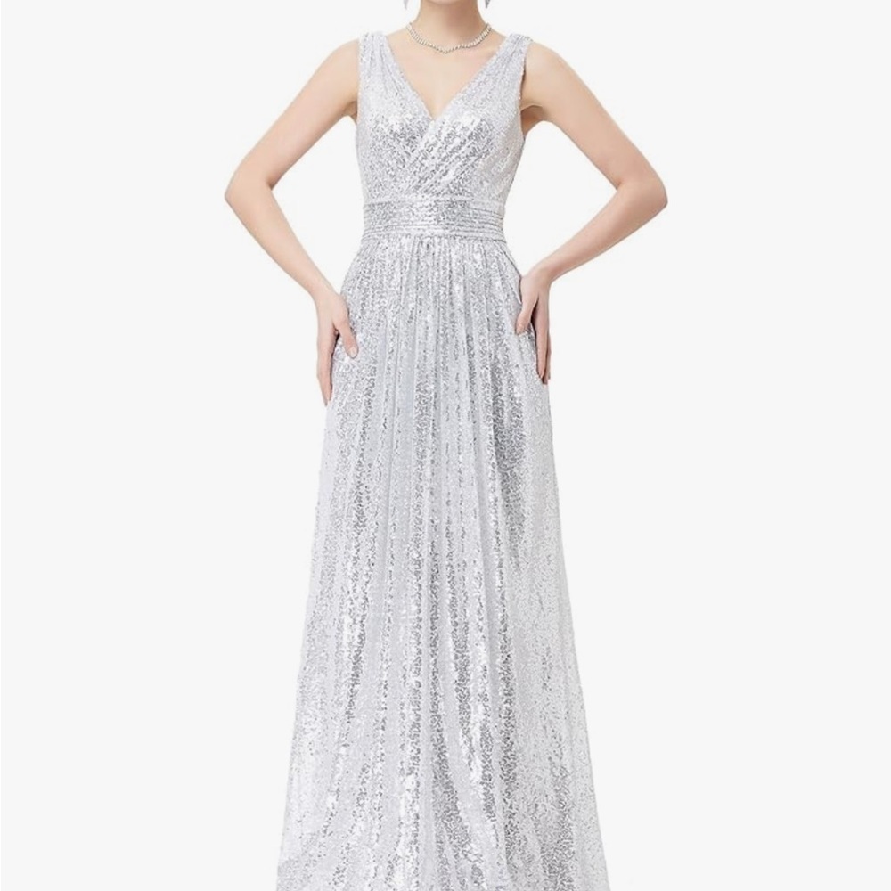 Kate Kasin Silver Sequin Sleeveless Dress. Size 4. NWT